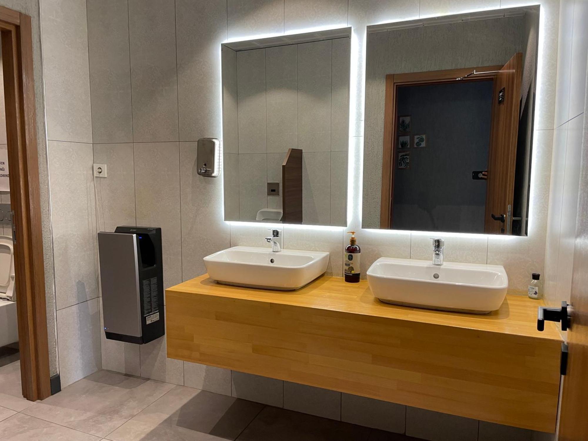 Innport Hotel Гебзе Экстерьер фото