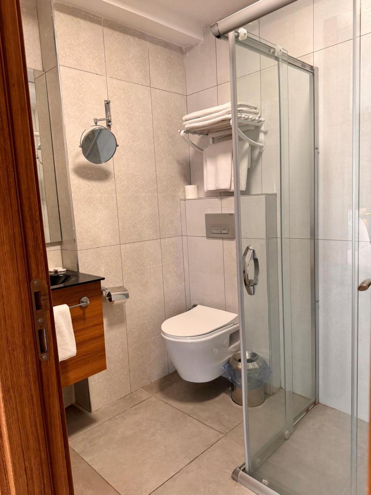 Innport Hotel Гебзе Экстерьер фото