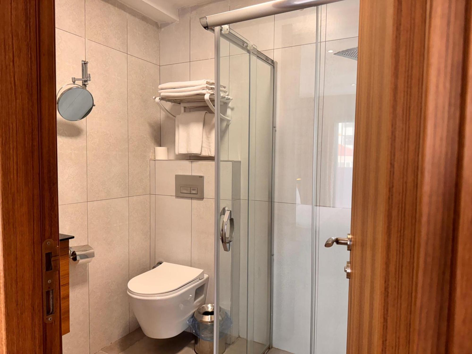 Innport Hotel Гебзе Экстерьер фото